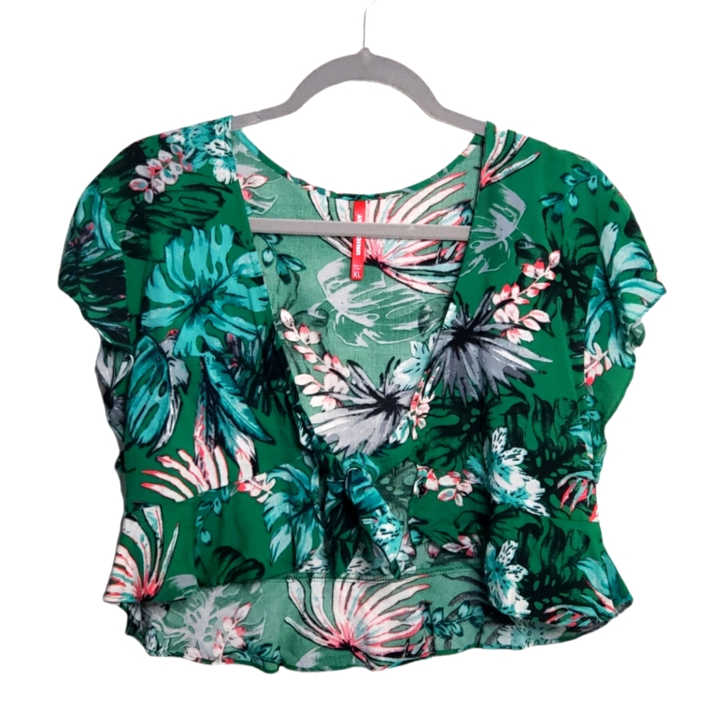 Floral tied crop top